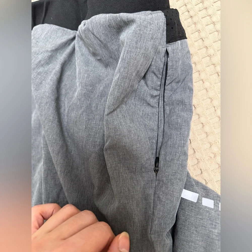 Old Navy Men's Black and Gray Athletic Shorts